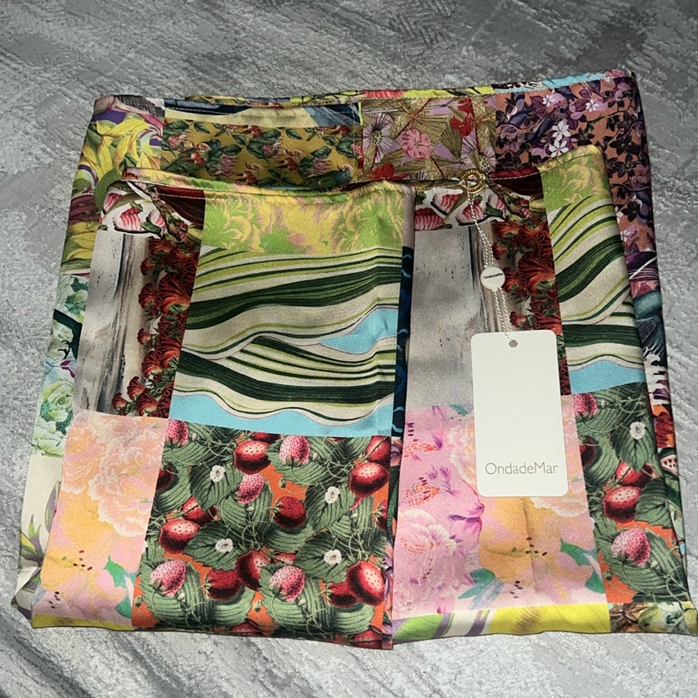 Brand new with tags Onda de Mar pareo - Picture 2 of 3